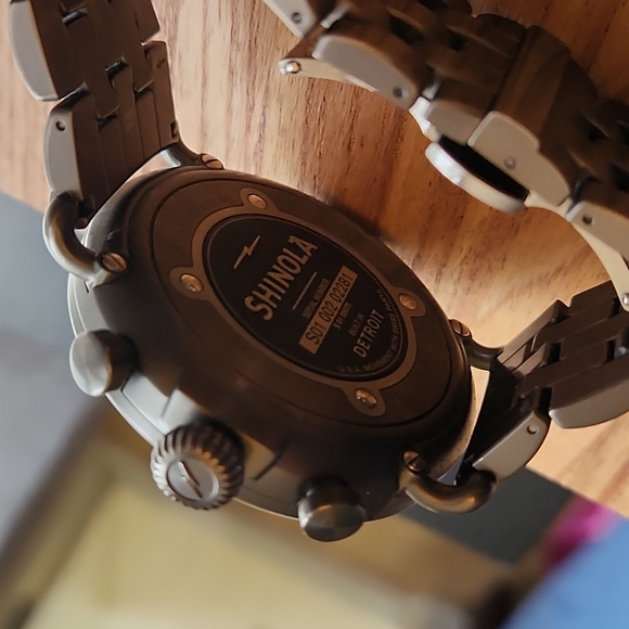 Shinola watch 44mm - Picture 4 of 4